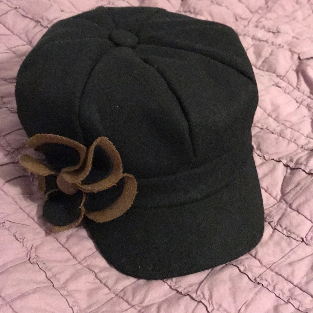 Dress, winter hat